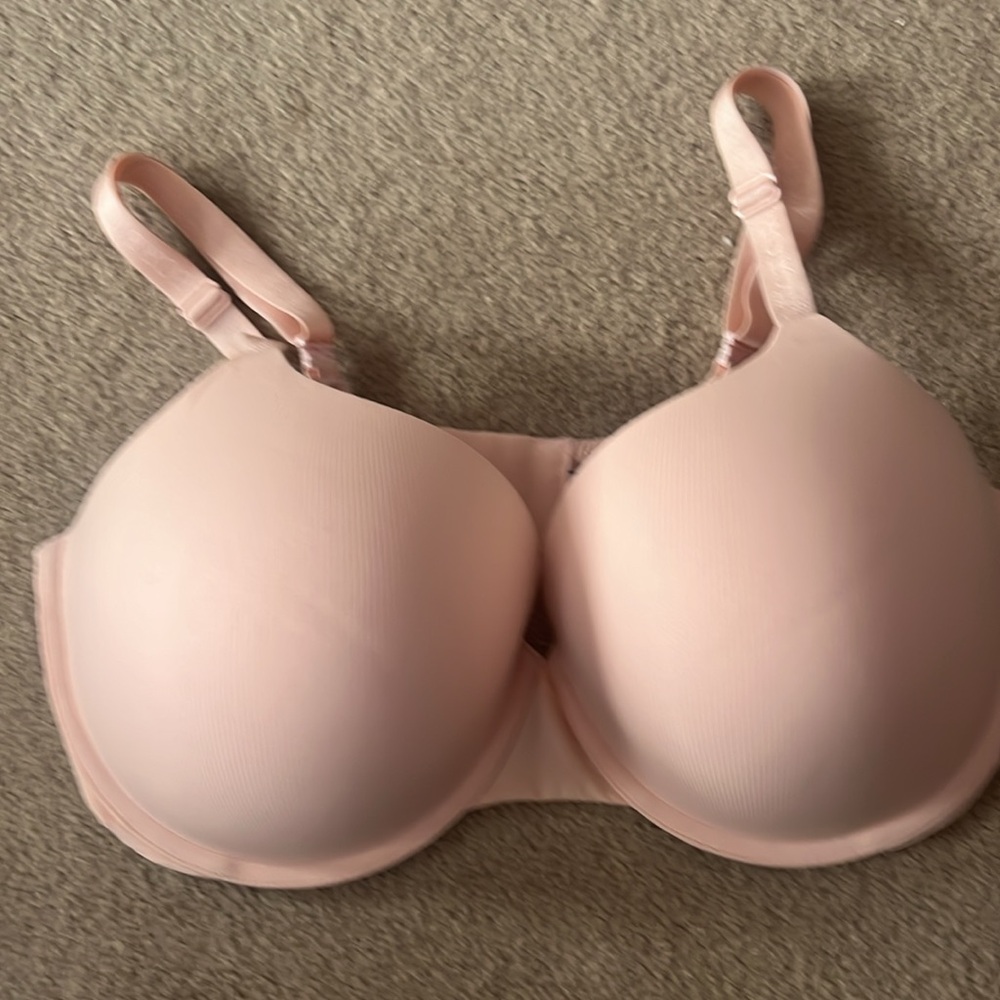38DDD Victoria Secret T Shirt Push Up